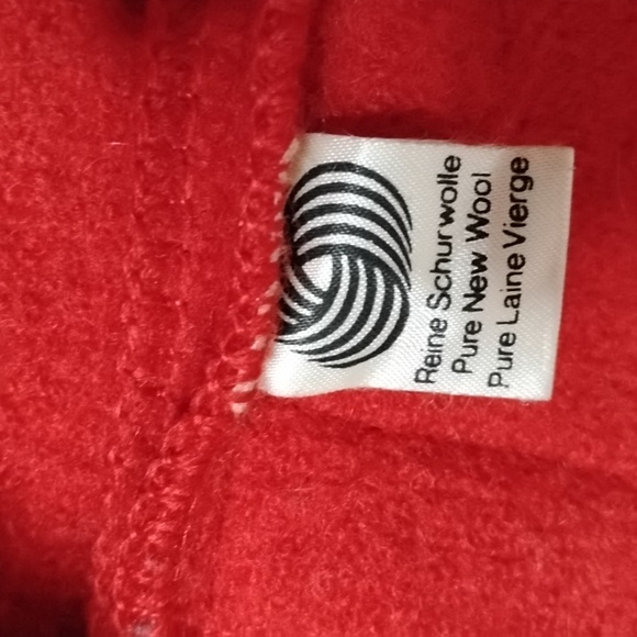 - Kitz Pichler Red Wool Blazer Cable Knit Detail with Brass Buttons - Picture 10 of 10